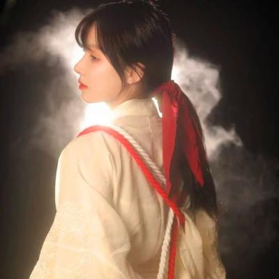 超火的温柔高清女生头像图片