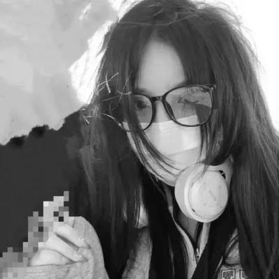 好看的黑白氛围感女头图片