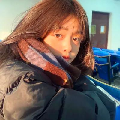 超火的温柔高清女生头像图片
