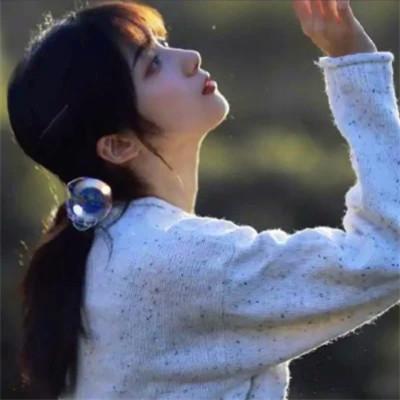 超火的温柔高清女生头像图片