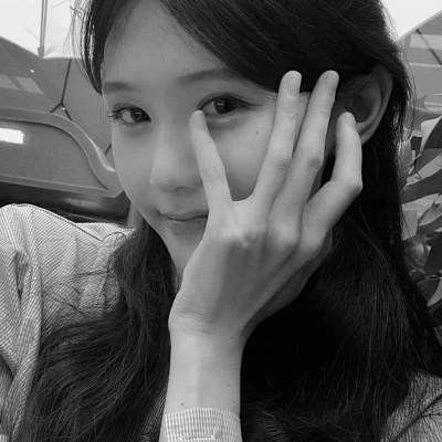 高质量真人黑白女头
