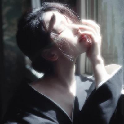 简约女生头像 优雅有品位