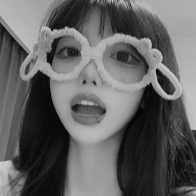 高质量真人黑白女头