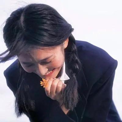 超火的温柔高清女生头像图片