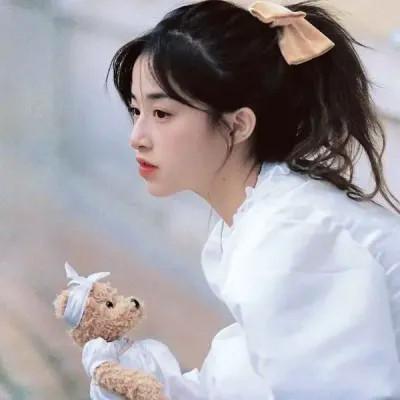 超火的温柔高清女生头像图片