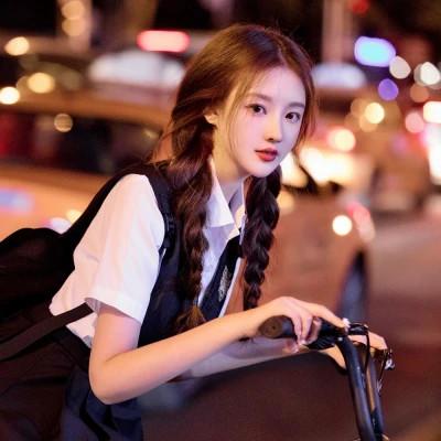 简约女生头像 优雅有品位
