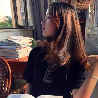 网恋真人头像女生现实,一看就迷上了