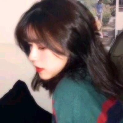 超火的温柔高清女生头像图片