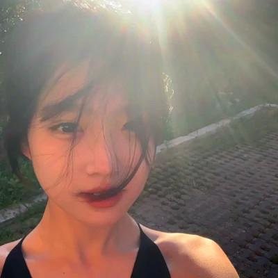 高级氛围感的微信女生头像图片