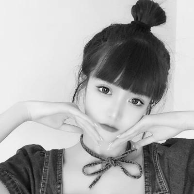 闺蜜头像四人真人女黑白