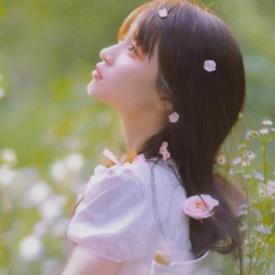 森系文艺女生头像高清