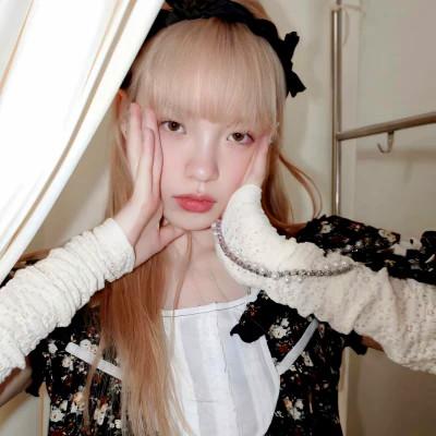 高级氛围感的微信女生头像图片