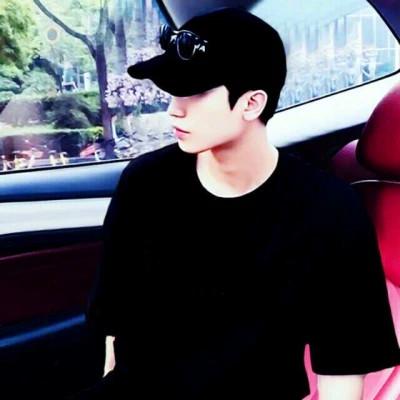 高清无水印情侣头像一左一右