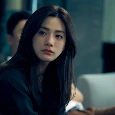 超火的温柔高清女生头像图片