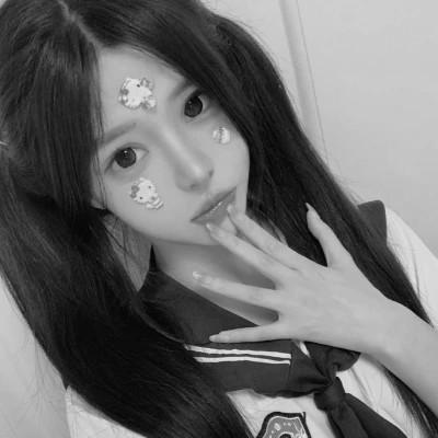 高质量真人黑白女头