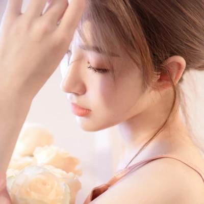 简约女生头像 优雅有品位