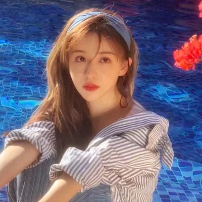 森系文艺女生头像高清