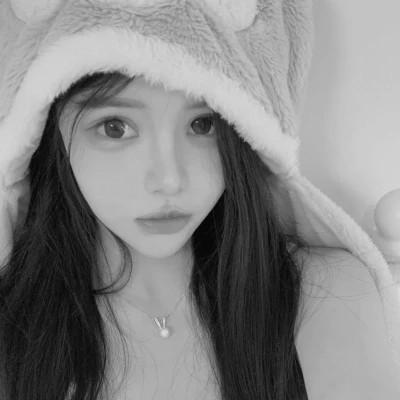 高质量真人黑白女头