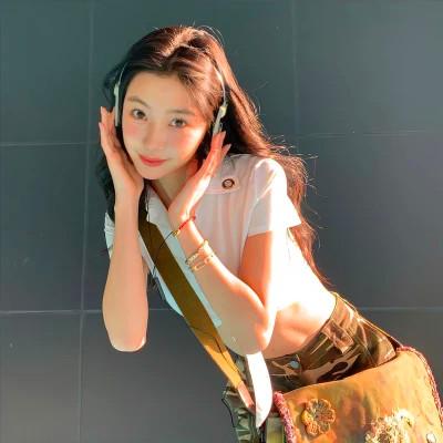 高级氛围感的微信女生头像图片