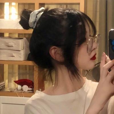 超火的温柔高清女生头像图片