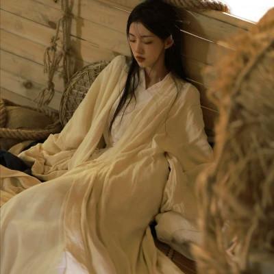 高级氛围感的微信女生头像图片