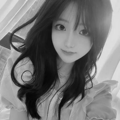 高质量真人黑白女头