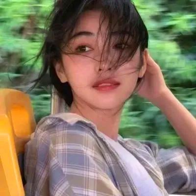超火的温柔高清女生头像图片