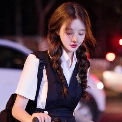 简约女生头像 优雅有品位