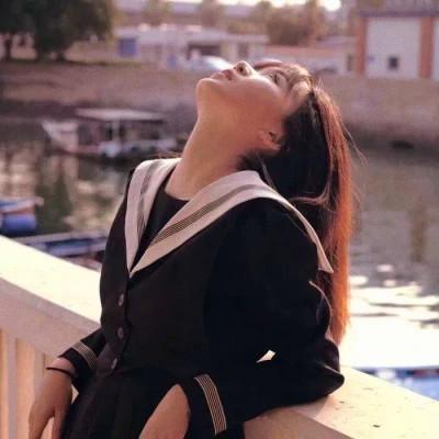超火的温柔高清女生头像图片