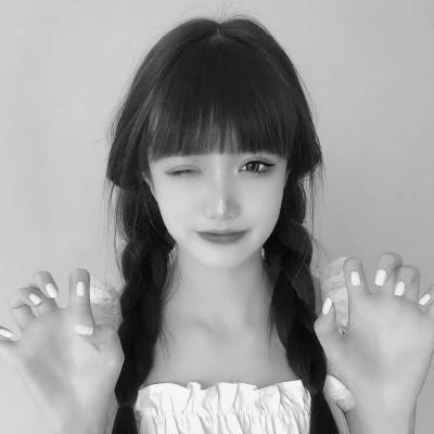 闺蜜头像四人真人女黑白