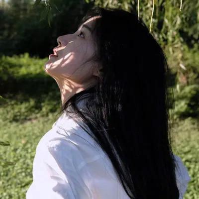 超火的温柔高清女生头像图片
