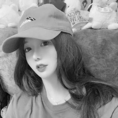 闺蜜头像四人真人女黑白
