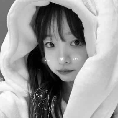 高质量真人黑白女头