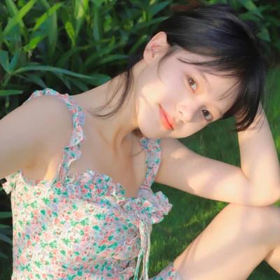 森系文艺女生头像高清