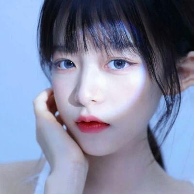 超火的温柔高清女生头像图片
