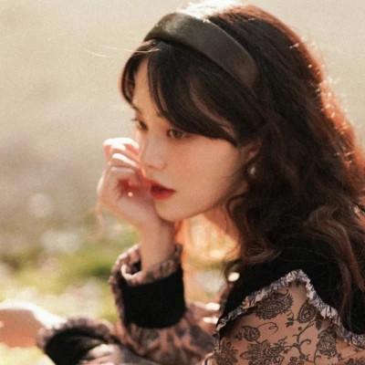 森系文艺女生头像高清