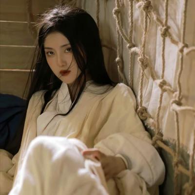 高级氛围感的微信女生头像图片