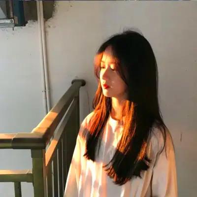 超火的温柔高清女生头像图片