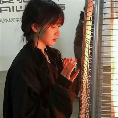 超火的温柔高清女生头像图片
