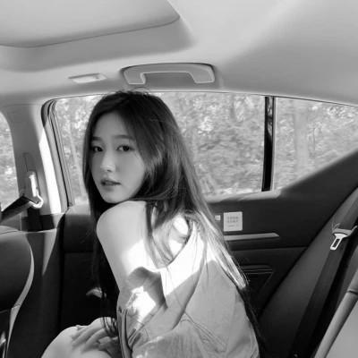 闺蜜头像四人真人女黑白