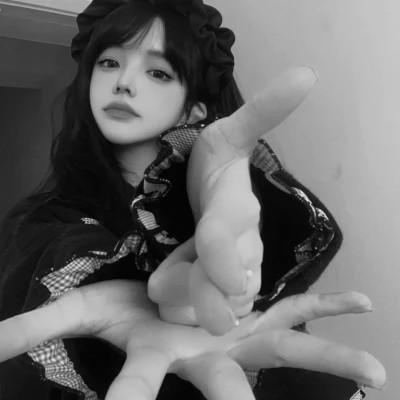 高质量真人黑白女头