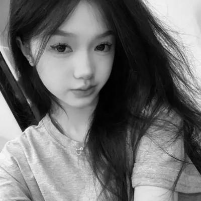 好看的黑白氛围感女头图片