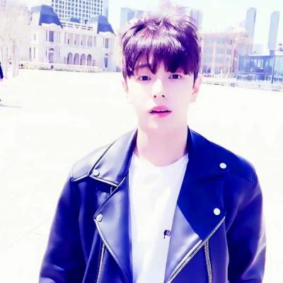 高清无水印情侣头像一左一右