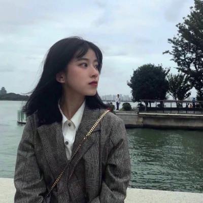 网恋真人头像女生现实,一看就迷上了
