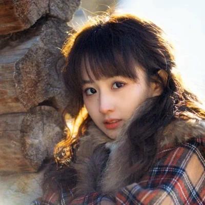 超火的温柔高清女生头像图片