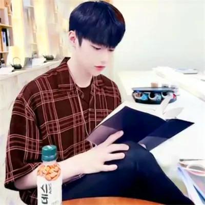 高清无水印情侣头像一左一右