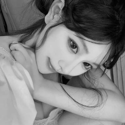 高质量真人黑白女头
