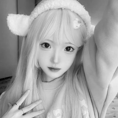 高质量真人黑白女头