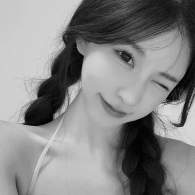 高质量真人黑白女头