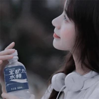森系文艺女生头像高清